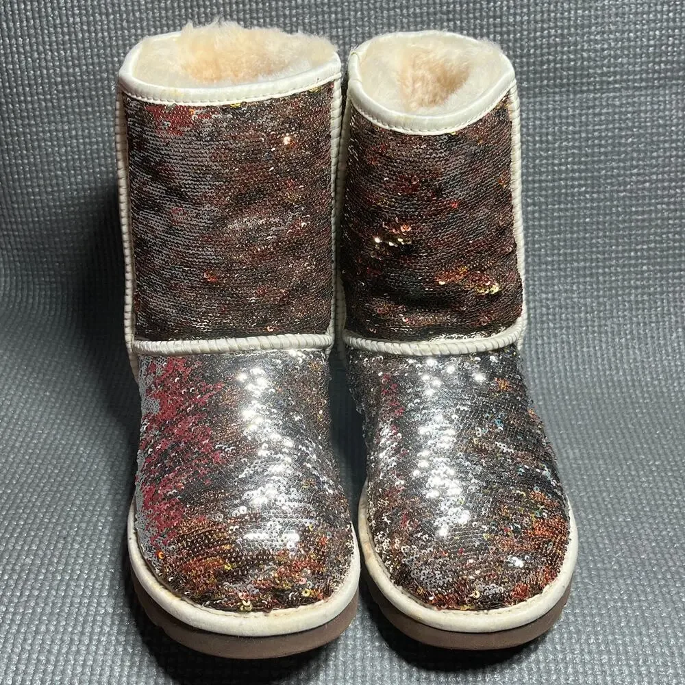UGG Classic Short‎ Boots Womens Size 6 Multicolor Sequin Sparkling 3353 Pull On